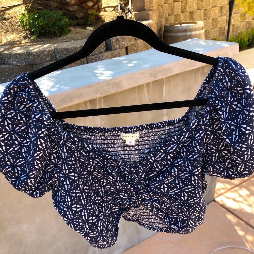 AEROPOSTALE Cropped Twist Front Shirt